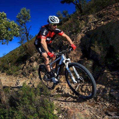 Sports et loisirs, excursions guidées au cœur de l'Estérel aux guidons de VTT électriques dernière génération, séjour à étapes,randonnées pédestres