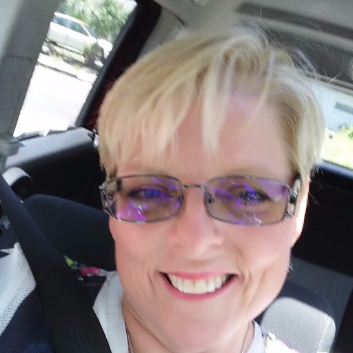 kmaries633's profile picture. Love God , my fam,my computer, my dogs and the ocean,  WAIT -  I LOVE LIFE !!