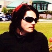 .Gerard Way. (@nxtckay) 's Twitter Profile