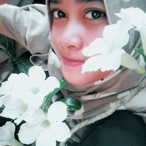 alya_harilda's profile picture. Ingin jadi org sukses 😎🏃
Ingin bahagiain papa mama 😚😘