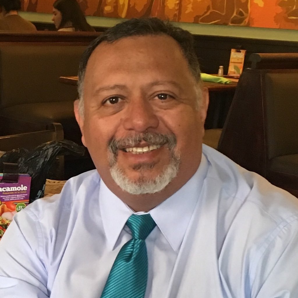 Cuenta Pública del Director de la ECC Usac 2016 - 2020, las opiniones que se emitan por este medio son Institucionales. Y los avisos son oficiales. Gracias.