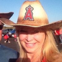DeplorableLynn🇺🇸 (@andolynn) 's Twitter Profile