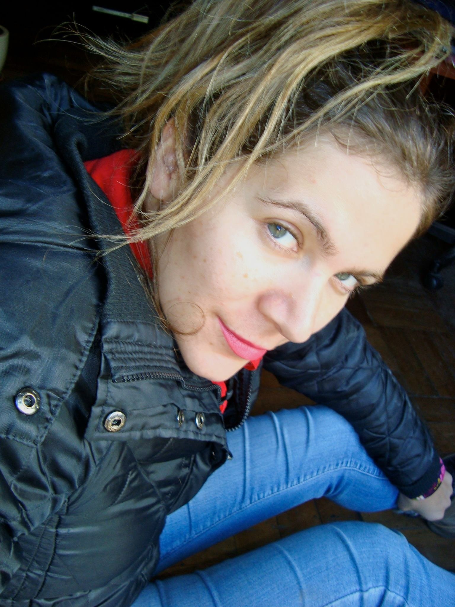 Fashionista, Diseñador, con mucho ímpetu de aprender día a día de la vida y disfrutar de los sabores, colores y texturas =P