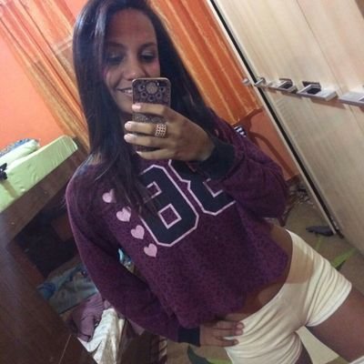 rafaellaa23's profile picture. 