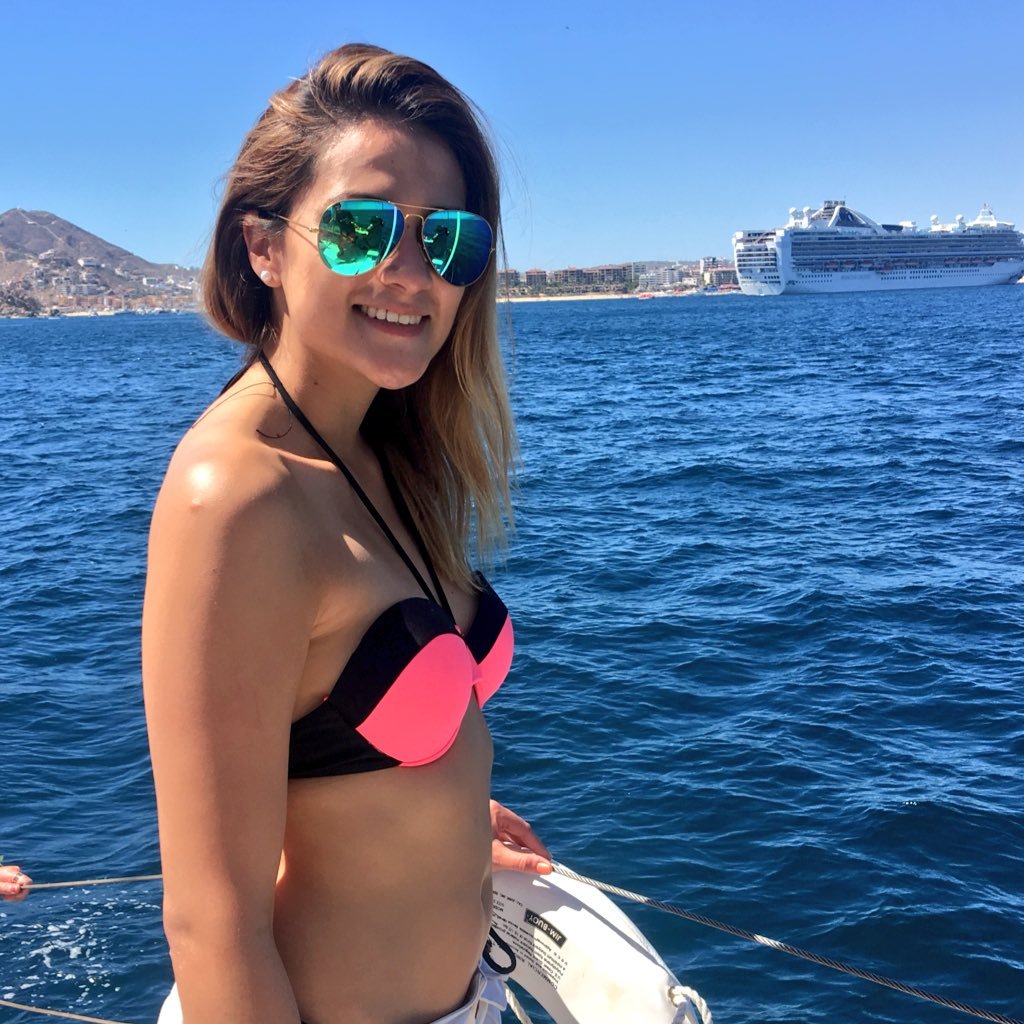 carlam__'s profile picture. Mexicana. Hecha de la misma materia que los sueños...