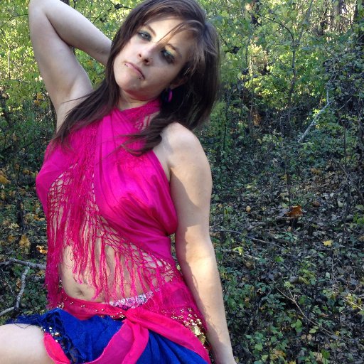 PoppyLand89123's profile picture. HMM lets see I am 33.I have a naughty side but dont we all. I also love 80s and 90s horror movies. Wanna know more just ask.🍿 I also have a very dirty mind.