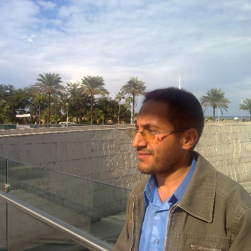 باحث دراسات عليا
