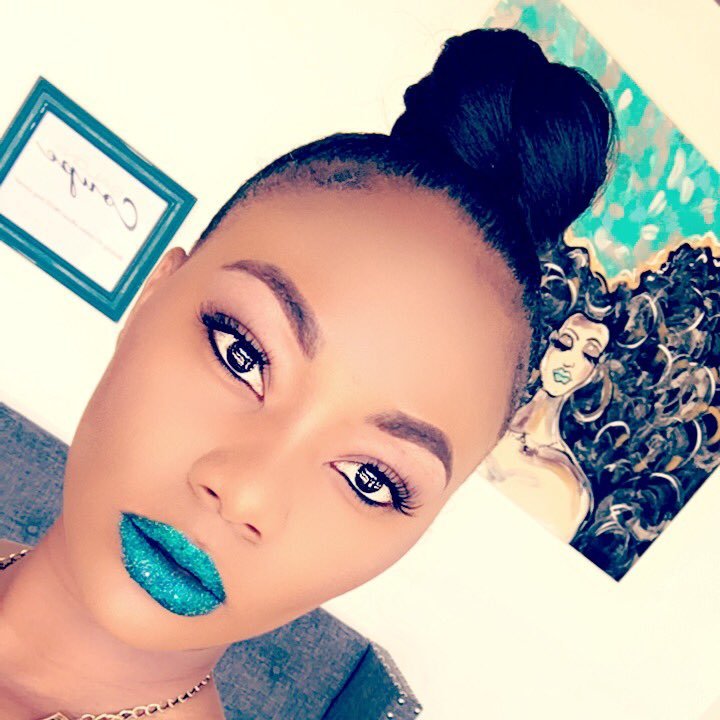 Kkeepinup's profile picture. Random thoughts and a keyboard. TMC🏁💙