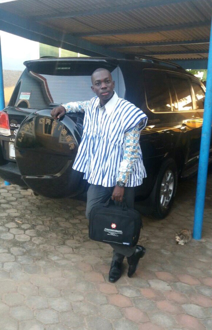 Prof_Dara's profile picture. 0205886709