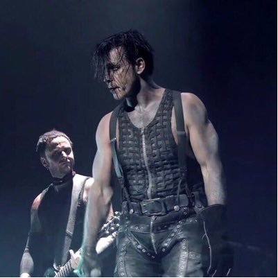 Princesska_Lote's profile picture. Who's fan of Rammstein? I'm fan of them! Crazy tree. Pentaholic and tolkienist. Schneider's babe 🖤🖤