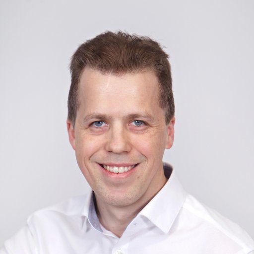 APAC marketing leader, occasional nerd, cyclist and armchair sportsperson. My own take on sports, cybersec, IT and new media.