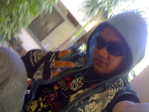 im cool and humble looking for more friends hope ur da one to be my friends and i assure u u will be happy,,,,,tnxxxx