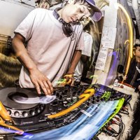 CUBE@礎(アメ村CD屋)🎧 (@cubic_loop) 's Twitter Profile Photo CUBE@礎(アメ村CD屋)🎧 (@cubic_loop) 's Twitter Profile Photo