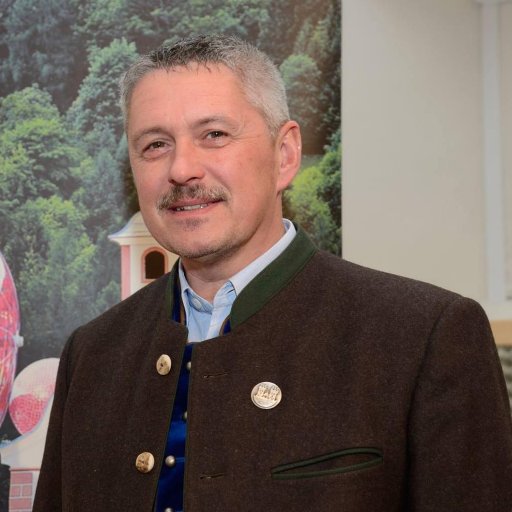 RaymondTommy2's profile picture. I am Raymond Tommy from Washington DC, i am an an engineer by profession ( construction engineer) although i am a widower i still believe in true love...