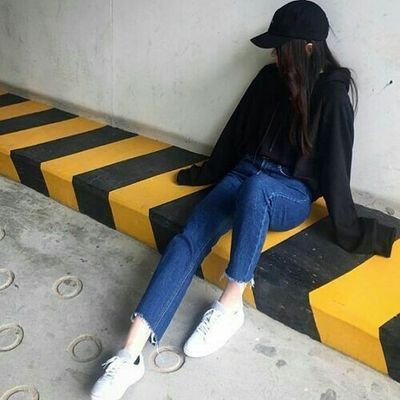 L0WKEYGlRL's profile picture. stay lowkey