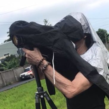Photographer, filmmaker, psychogeographer exploring alternative avenues. “Every day is a journey …”