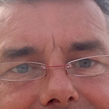 Pomello52's profile picture. 