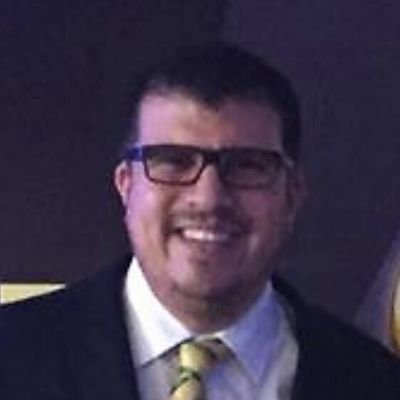 Cristiano, Esposo, Padre. Idiologia : Libre Mercado, Estrategia de Valor e innovacion.