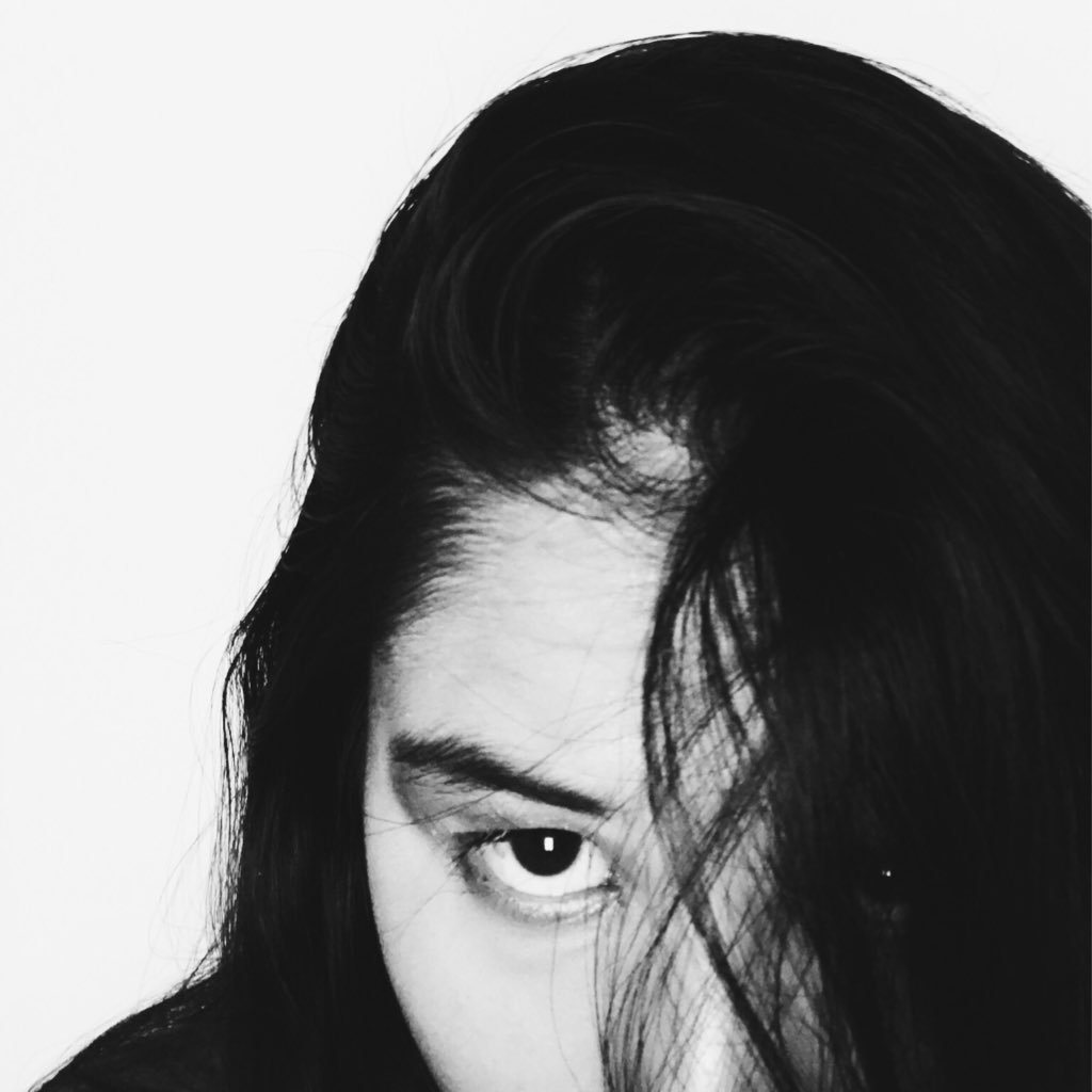 thebloody852cat's profile picture. (she/they) | https://t.co/na16JD4tss
Janklow & Nesbitt Shortlist. Mjolnïr Keeper. Video Games. Bard Lover. Bloody Writer. #BookBlogger #ZeroWaste #Browncoat 🍃