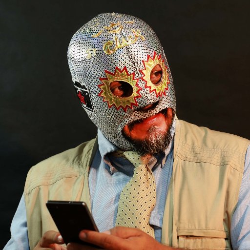 sr_click's profile picture. Fotoperiodista fracasado, hacedor de ilusiones y solitario pensador, realmente no se quién soy ni quien eres, simplemente click. facebook: Señor Click