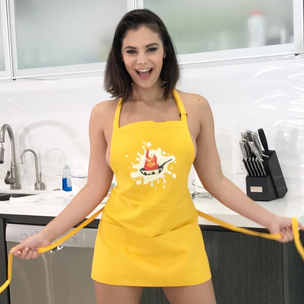 Cum Kitchen is an unscripted cooking show featuring Porn Stars Cooking & Cumming in the Kitchen 🔥 🔥IG: CumKitchen