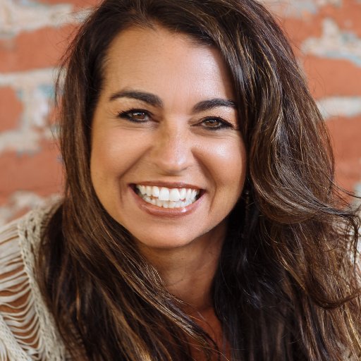 Therapist, Life Coach, Podcaster, Author & Speaker. Want to feel empowered, learn to love yourself and live authentically? Welcome to The Adult Chair.