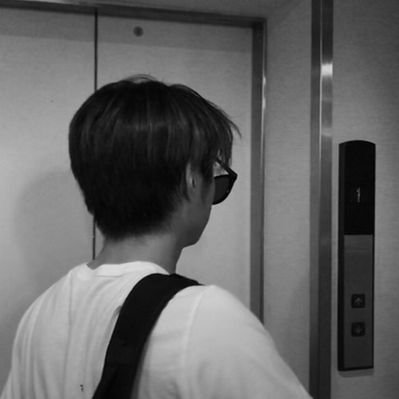 グリーリン 家族ゲーム最終話より この吉本荒野の演技には本当に 呼吸するの忘れるくらい見入った 口調 強弱 嘲け笑いとか 視線のずらし方 やっぱり最後の目には言葉を失う 謎dも好きだけど家族ゲームの翔くんを 見てから1 3を迎えるのもお勧めします