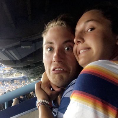 Cam_R98's profile picture. I like to eat, is that such a crime?