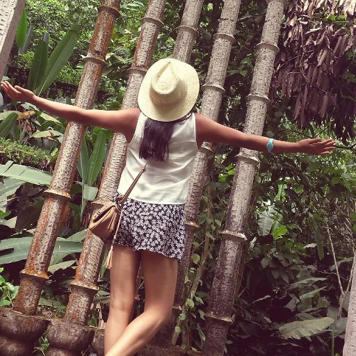 MSv5397's profile picture. L.N.I. Disfruto cada instante de mi vida, pasaré más tiempo muerta que viva.