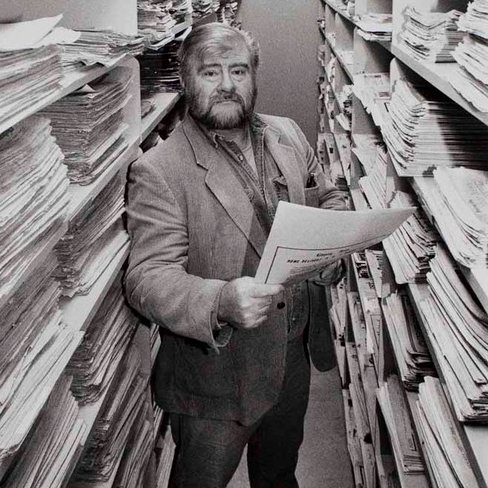 Author of several books on political movements and attempts to suppress them. Founder of major academic library collection. PDF books free at https://t.co/qOgvufmZoQ.