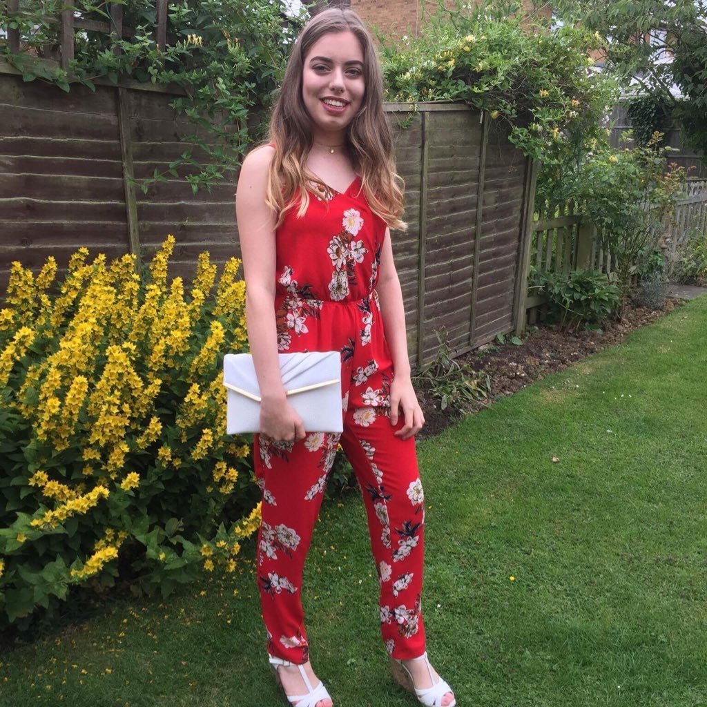 ChelseaWalsh998's profile picture. Highland Dancer | 18 | A Levels: Maths, Chemistry and ICT | Applied to uni at Glasgow and my insurance is Dundee for Maths! | Have a blog and YouTube now!