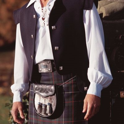 Are you wanting to buy kilts online? We at St Andrews Kilts are a specialist supplier of Scottish Highland Kilts and Dresswear.