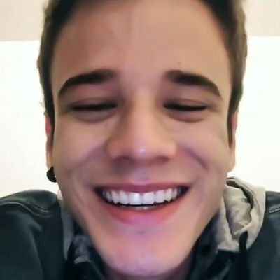 afetohallita's profile picture. em plena a domingo, só te digo isso
@hallmendes @talitayounan