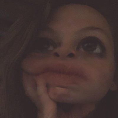 _Cait_xx's profile picture. a seventeen year old obsessed with photography & beyonce