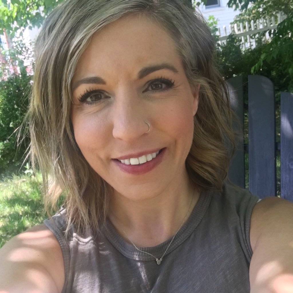 Lobbyist. Communication. Strategy. Understanding how to reach people's hearts w/ good information is my thing. Tweets are my own. She/her. Ally. #GoGreen
