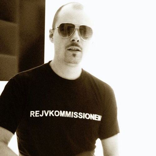 Swedish electronic musician, label boss, IT-consultant and general geek.