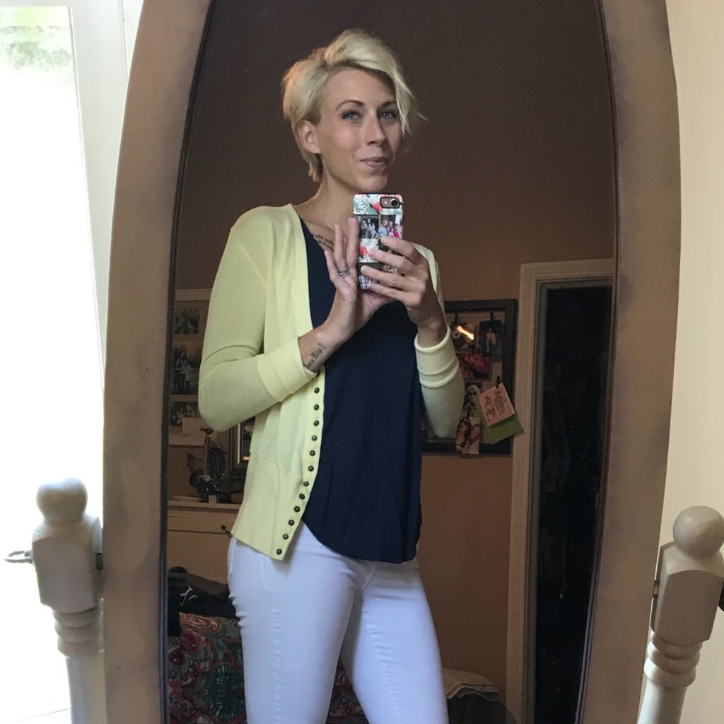 courteney_huff's profile picture. Just a girl fighting for those suffering from addiction.