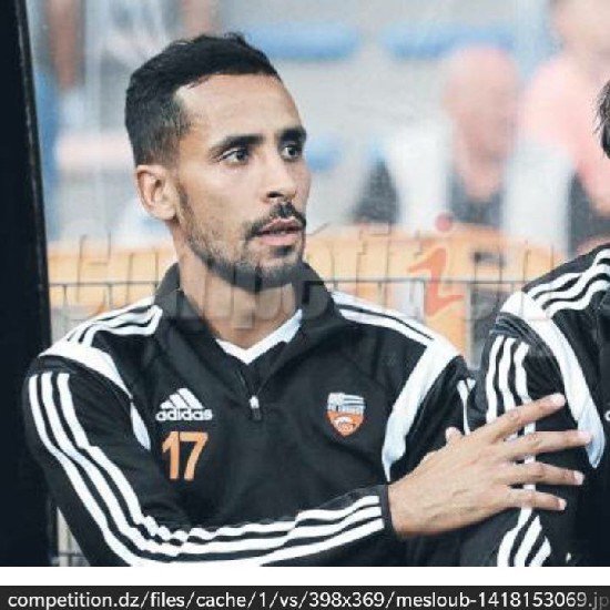 Walid Mesloub Footballeur international Naissance : 4 septembre 1985 a Trappes Taille : 1,76 m Équipe actuelle : Football Club Lorient (#17 / Milieu de terrain)