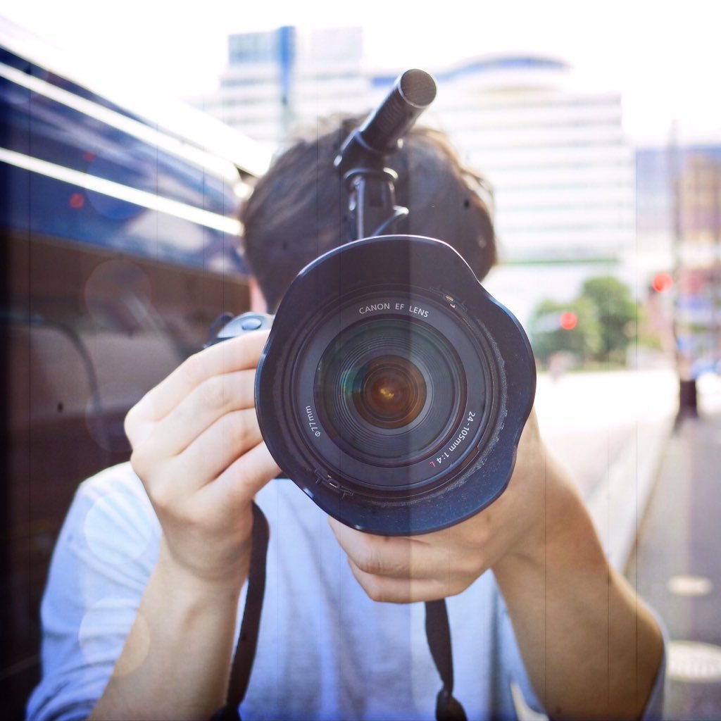 Freelance Film Director ライブ/YouTubeの撮影・編集など 撮影のご相談 urgefilm01@gmail.com