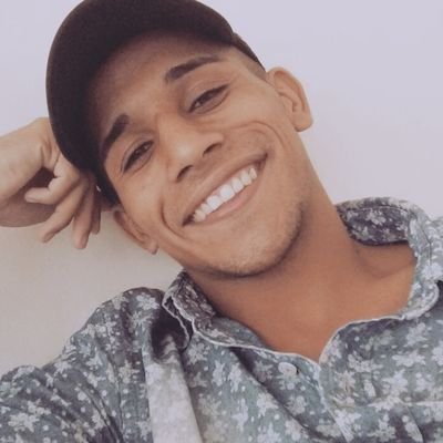 Não importa o que as pessoas pensam. Se você acredita que vale a pena, lute por isso. ❤