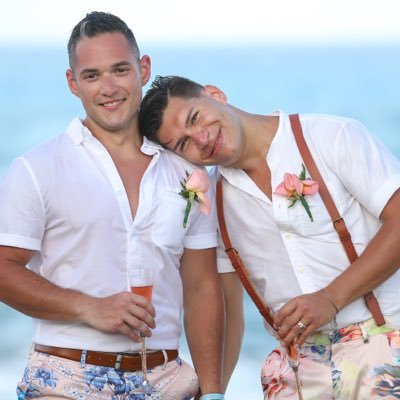 I’m Bobby, creator of https://t.co/h49V2bEc1e. A gay blogger in San Antonio, TX & newly married. I enjoy traveling, booze, & life itself. Subscribe & follow!