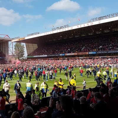 Born and bred in Nottingham.... likes Football ( I'm Forest till i die), comedy and travelling. Used to like Twitter B4 it got nasty.