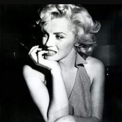 kontrolmanyaa's profile picture. yalnızlığın kadar özgürsün,seçim senin.