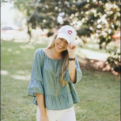 EllieLaymon's profile picture. Acts 20:24 || Wheaton College '21⛳️