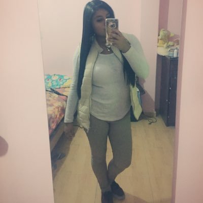 yamilapr93's profile picture. 