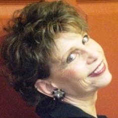 Suzy Weiss – Dating advice for women over 40 dating. Online dating tips + secrets w/ the female angle. Rants + raves on senior dating reviews + romance news.