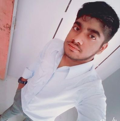 Amanvermaa63's profile picture. *success is never too big*recipients always grow up*the crack is never too big*filling up******