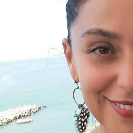 Si luchar puede provocar un cambio, entonces, lucho..pero jamás lucharía inutilmente. Muy ocupada en vivir mi vida, sin tiempo para pequeñeces.