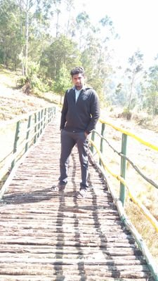 Logeshsubu's profile picture. I am a lovable idiot...