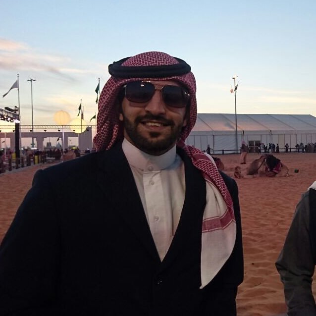 خريج من جامعة الملك سعود - كلية الهندسه - الهندسة المدنيه -موظف بالقطاع الخاص